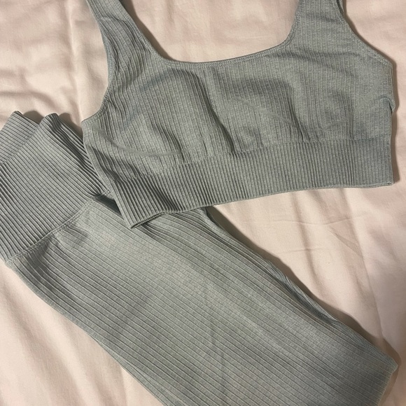 Amazon Matching Ribbed Workout Set - Picture 2 of 2